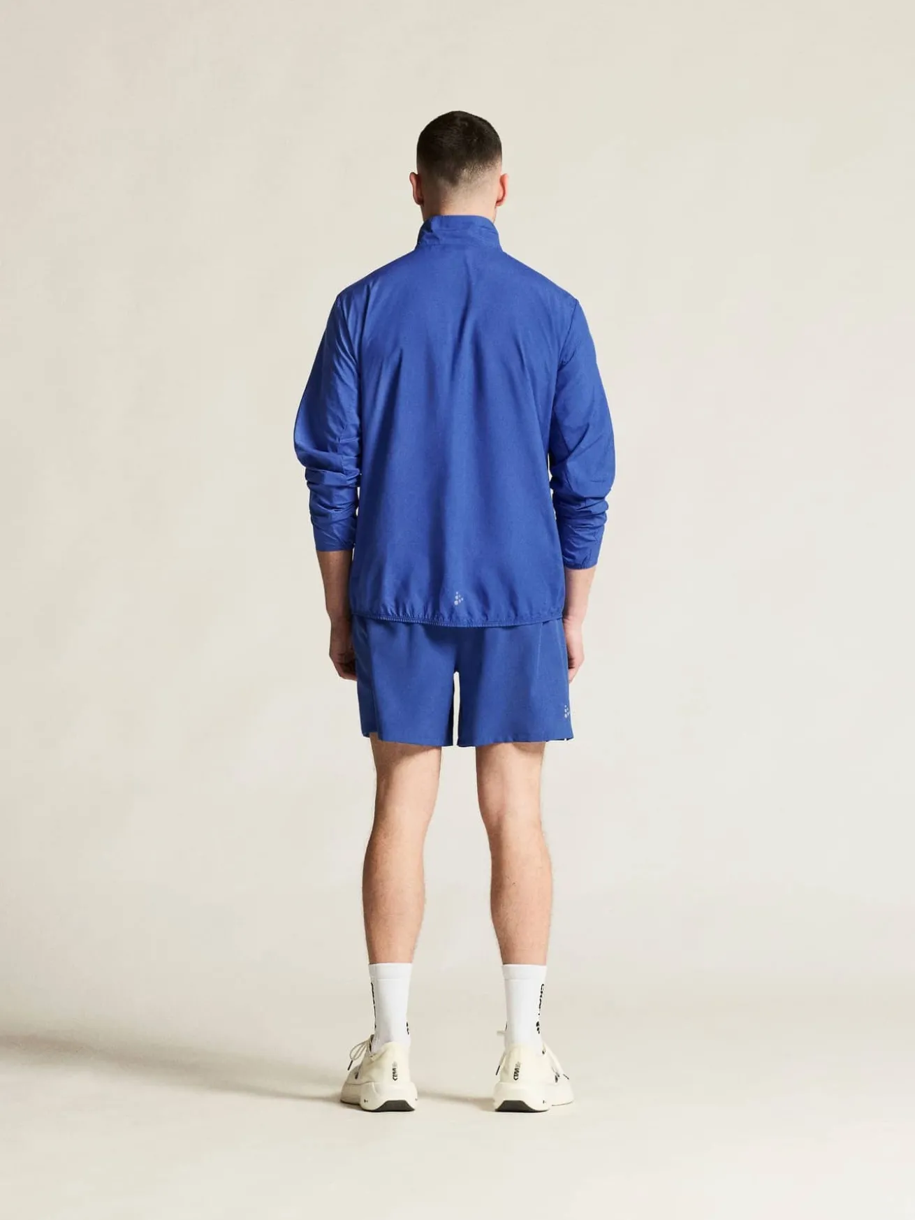 CORE Essence Shorts 2 M